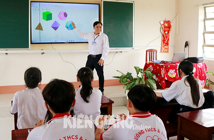 Vận dụng sáng tạo các phần mềm nâng cao chất lượng dạy và học