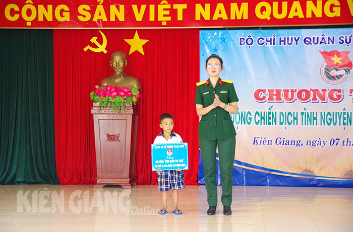 Lực lượng vũ trang tỉnh Kiên Giang hành quân xanh trên tuyến biên giới
