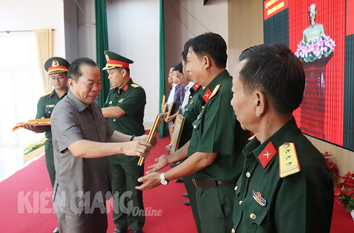 Kiên Giang tổng kết thực hiện Luật Sĩ quan Quân đội nhân dân Việt Nam