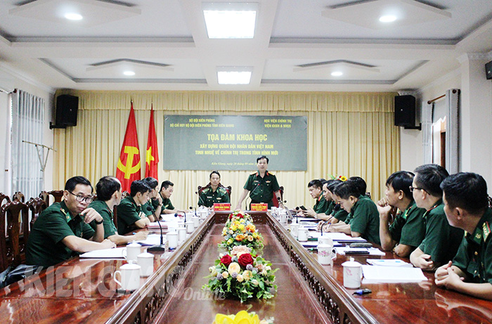 Tọa đàm khoa học về xây dựng Quân đội nhân dân Việt Nam 