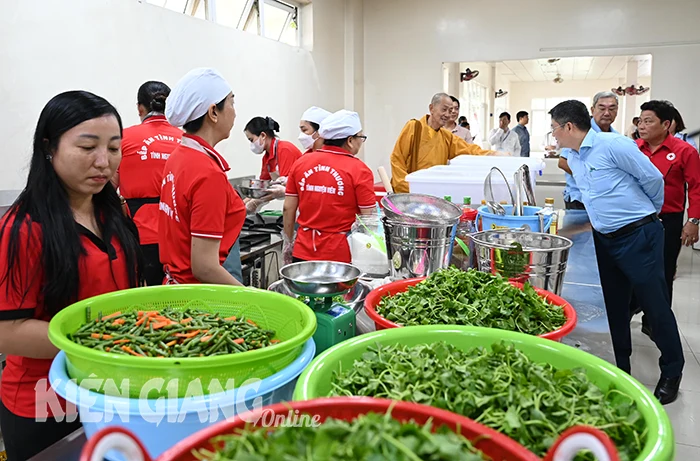 Ra mắt bếp ăn tình thương bệnh viện tỉnh Kiên Giang