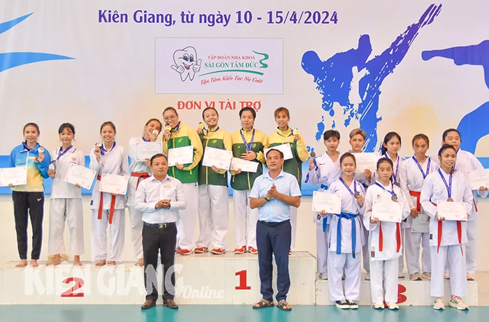 Kiên Giang xếp thứ 6/13 tại giải vô địch Karate miền Nam