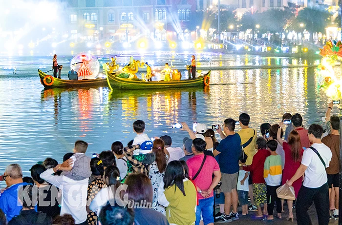 Du lịch Kiên Giang đạt doanh thu gần 590 tỷ đồng trong dịp nghỉ lễ 30-4, 1-5