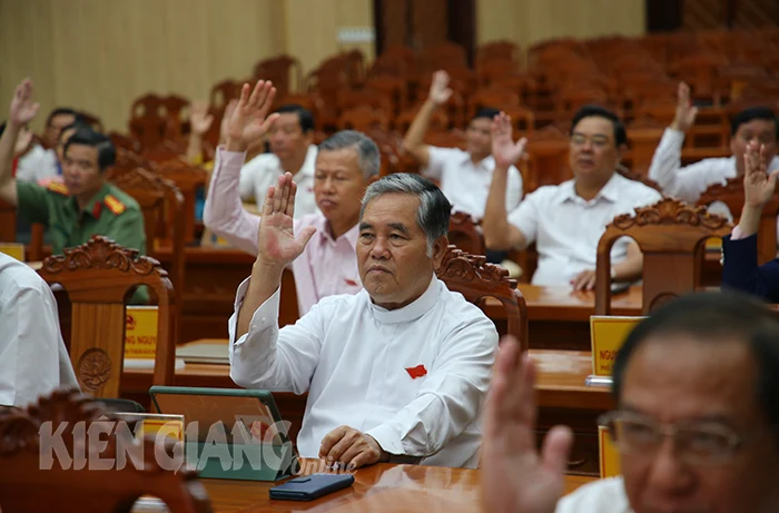 Kỳ họp 23 HĐND tỉnh Kiên Giang cho ý kiến 4 nhóm nội dung và thông qua 8 nghị quyết