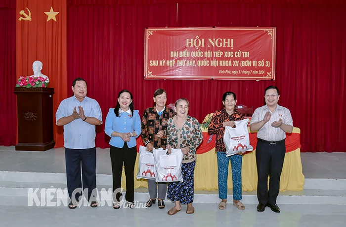 Cử tri huyện Giang Thành kiến nghị nâng mức trợ cấp cho người cao tuổi