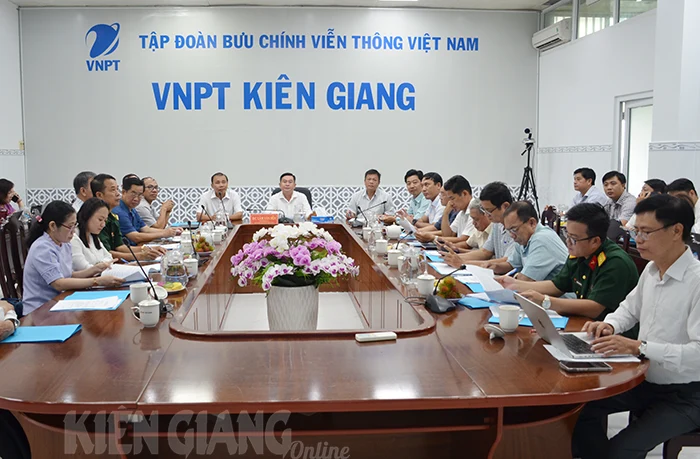 Hội nghị báo cáo viên tháng 11-2024